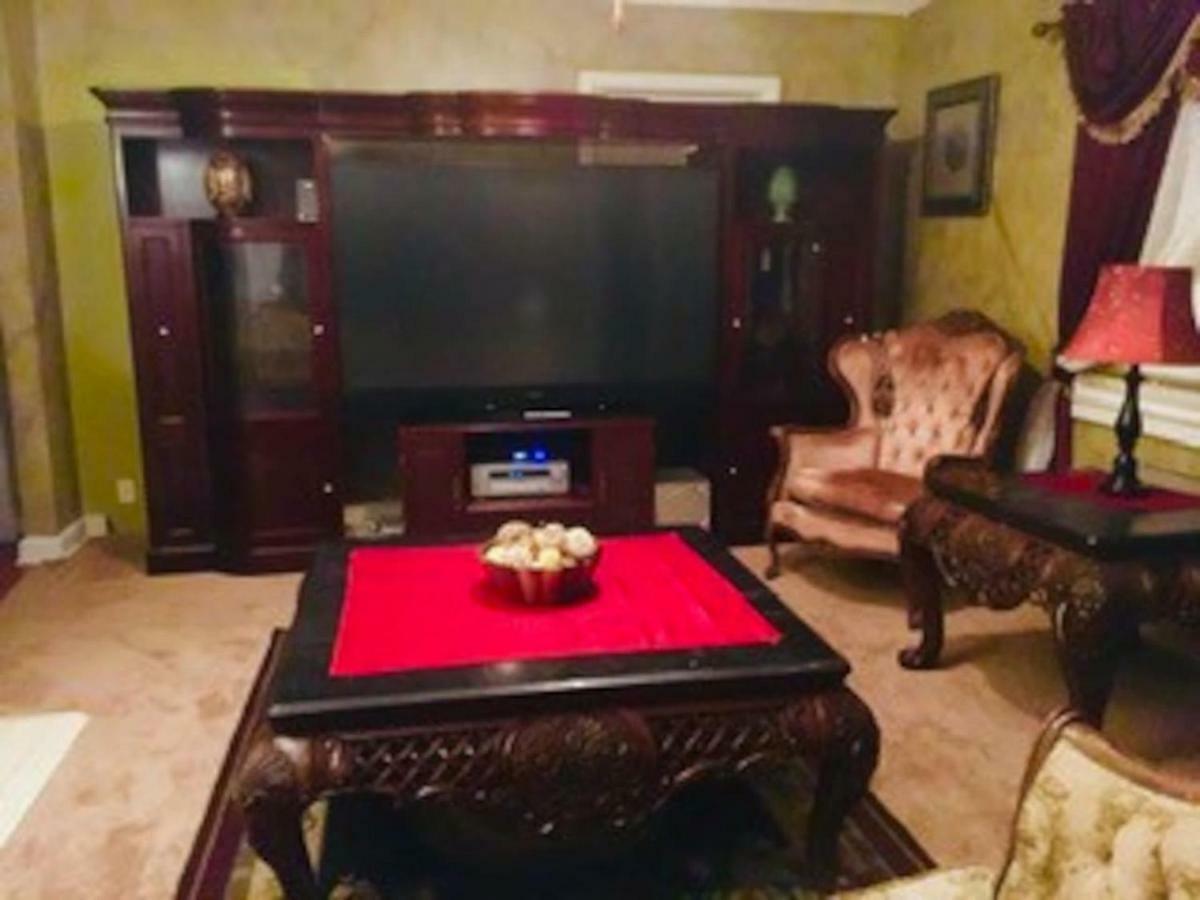 Best Deal In Town! Entire 1 Bedroom Apartment 59 Montgomery Kültér fotó